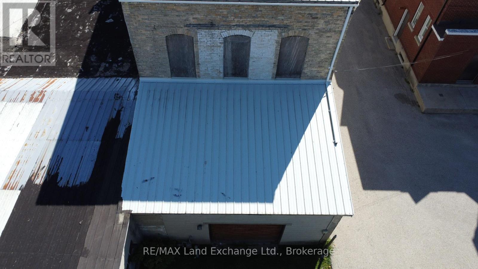 570 Turnberry Street, Huron East, Ontario  N0G 1H0 - Photo 21 - X12425537