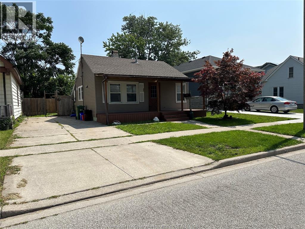 768 Bridge, Windsor, Ontario  N9B 2M6 - Photo 1 - 25025600