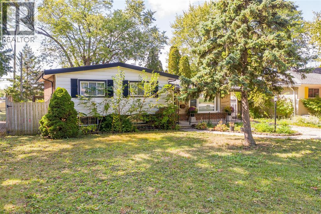 4307 Ashfield Crescent, Windsor, Ontario  N9G 2G8 - Photo 3 - 25025544