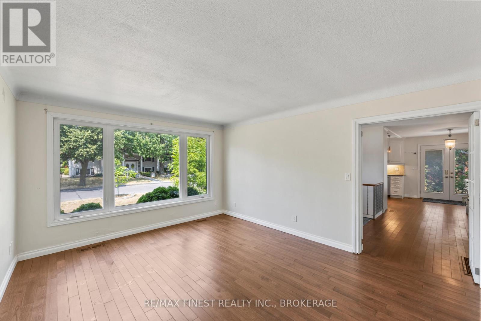 5 Michael Grass Crescent, Kingston, Ontario  K7M 2W2 - Photo 11 - X12412159
