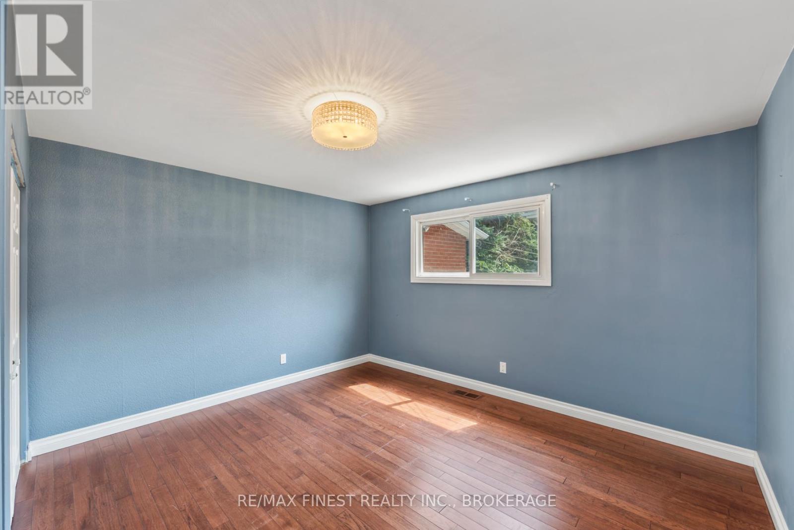 5 Michael Grass Crescent, Kingston, Ontario  K7M 2W2 - Photo 14 - X12412159