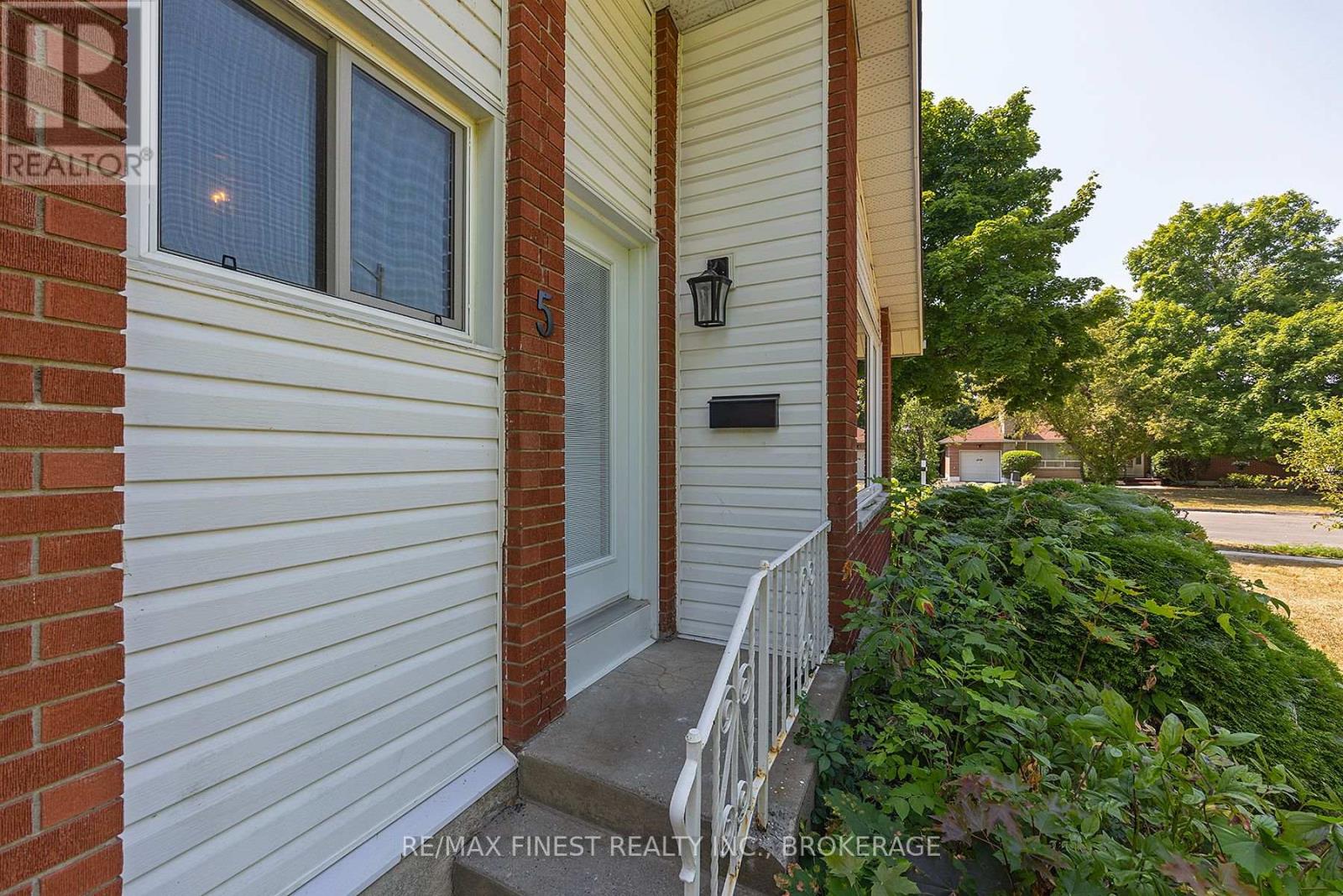 5 Michael Grass Crescent, Kingston, Ontario  K7M 2W2 - Photo 32 - X12412159