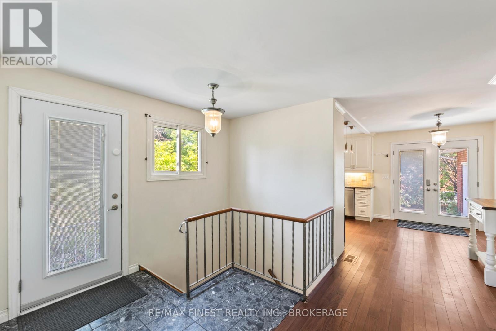 5 Michael Grass Crescent, Kingston, Ontario  K7M 2W2 - Photo 4 - X12412159
