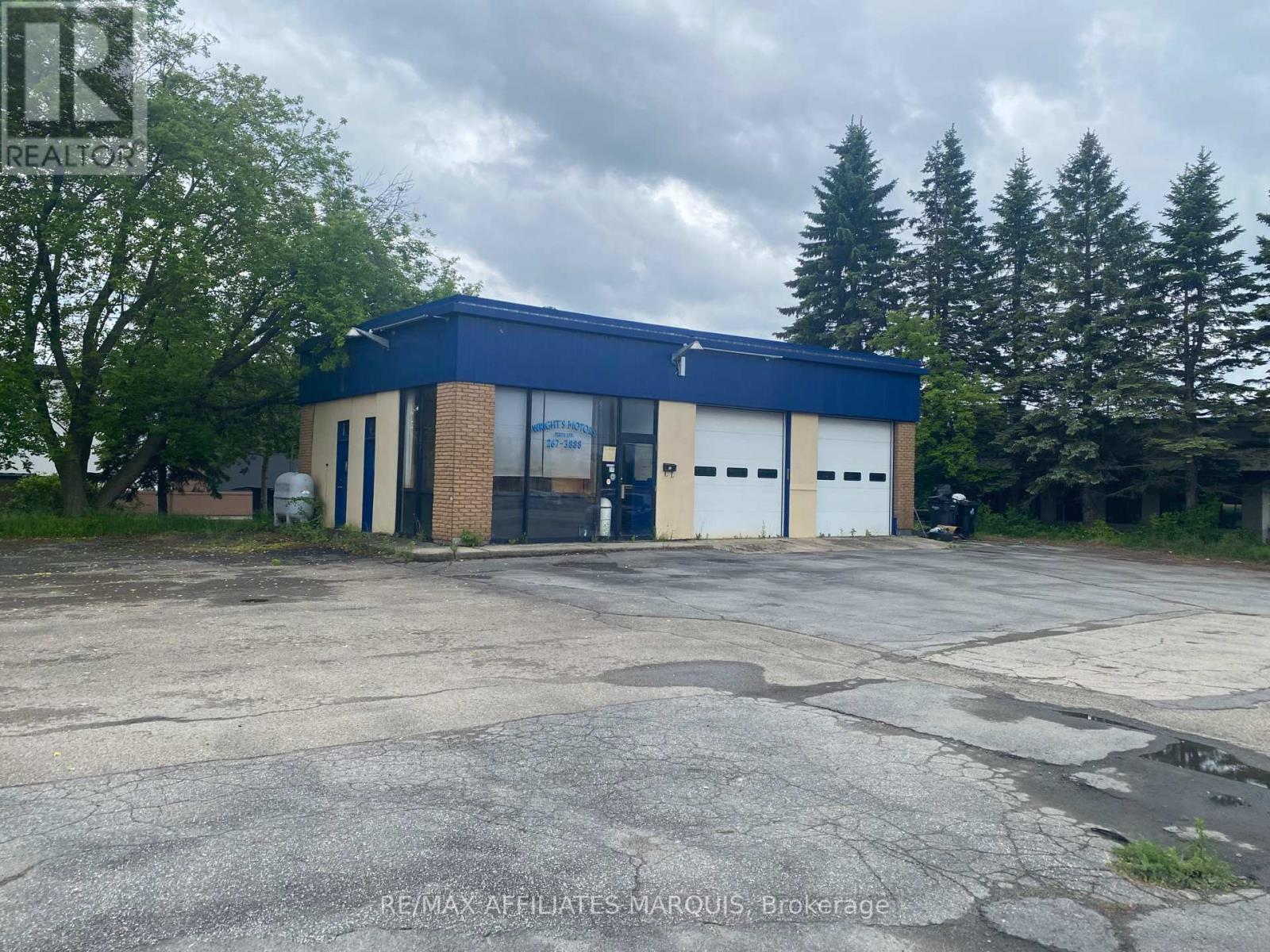 60 DUFFERIN STREET, Perth, Ontario