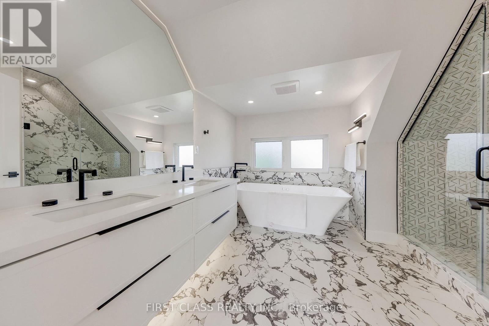 431 Roxton Road, Toronto, Ontario  M6G 3R5 - Photo 26 - C12451154