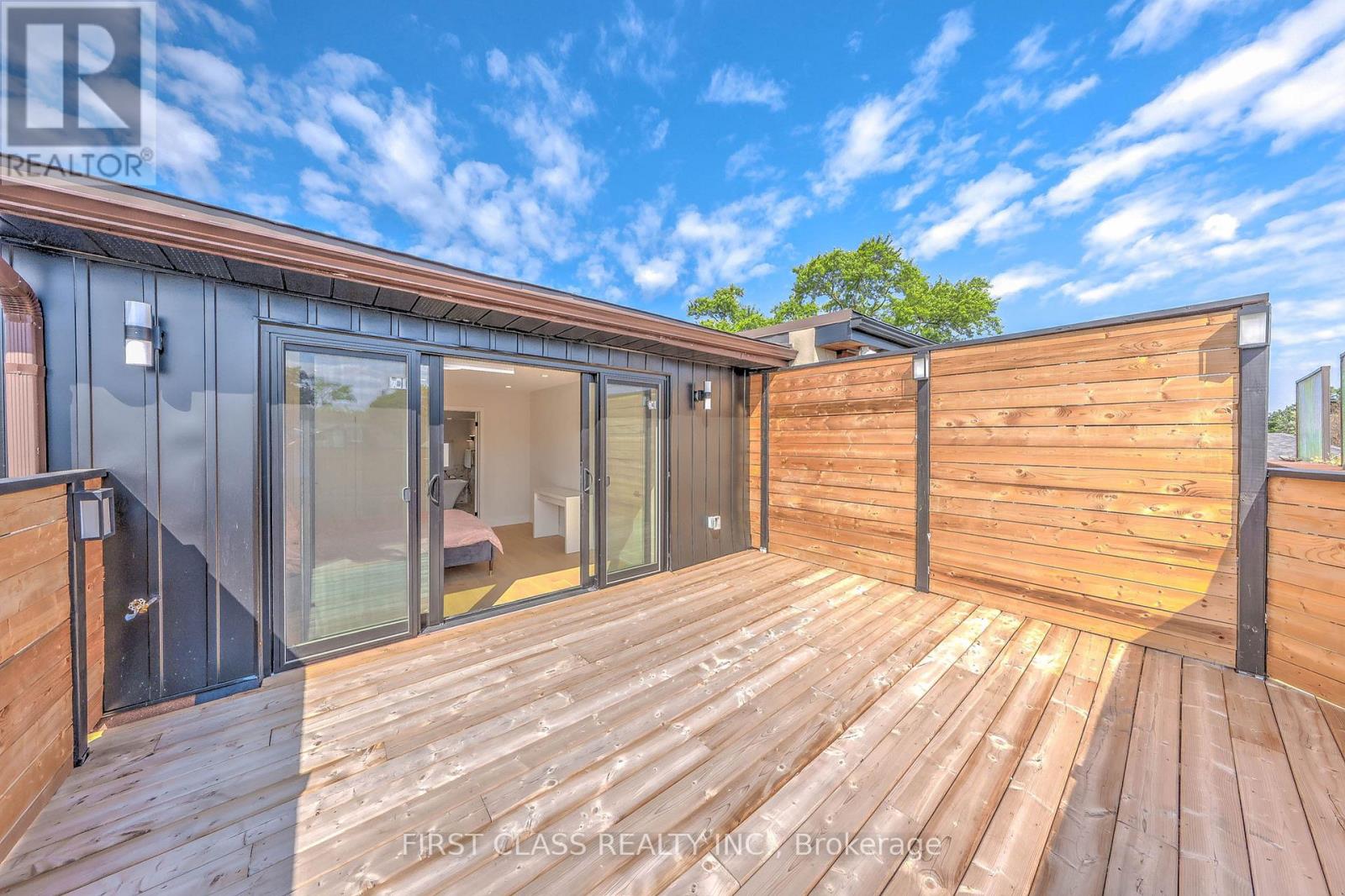431 Roxton Road, Toronto, Ontario  M6G 3R5 - Photo 31 - C12451154