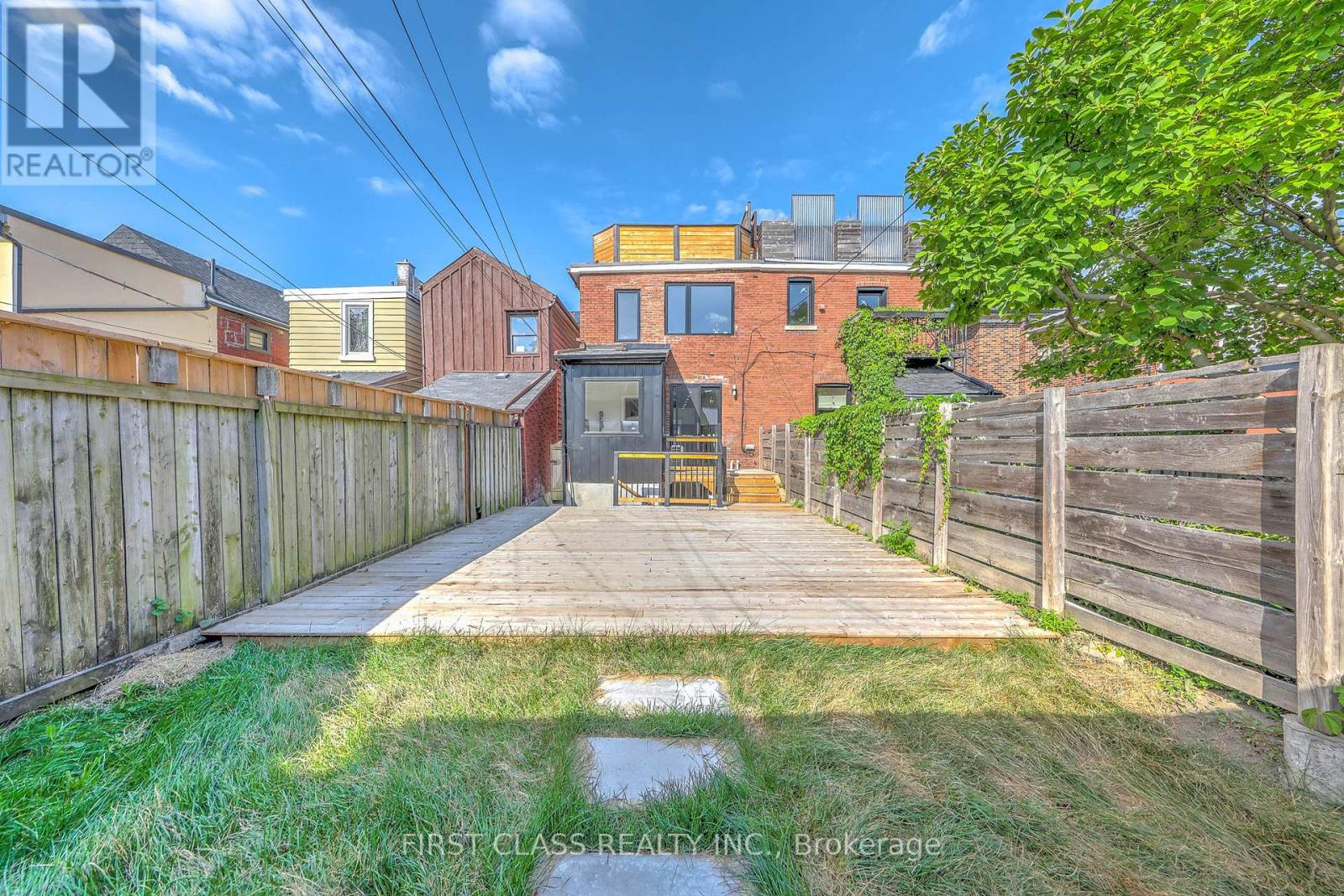 431 Roxton Road, Toronto, Ontario  M6G 3R5 - Photo 37 - C12451154