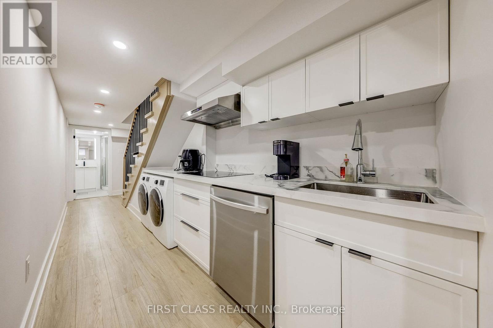 431 Roxton Road, Toronto, Ontario  M6G 3R5 - Photo 44 - C12451154