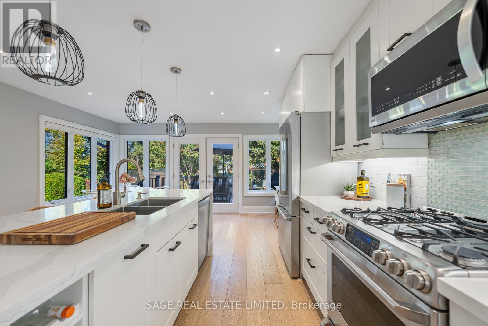 10 Lionel Heights Crescent, Toronto (Parkwoods-Donalda), Ontario  M3A 1L9 - Photo 12 - C12451172