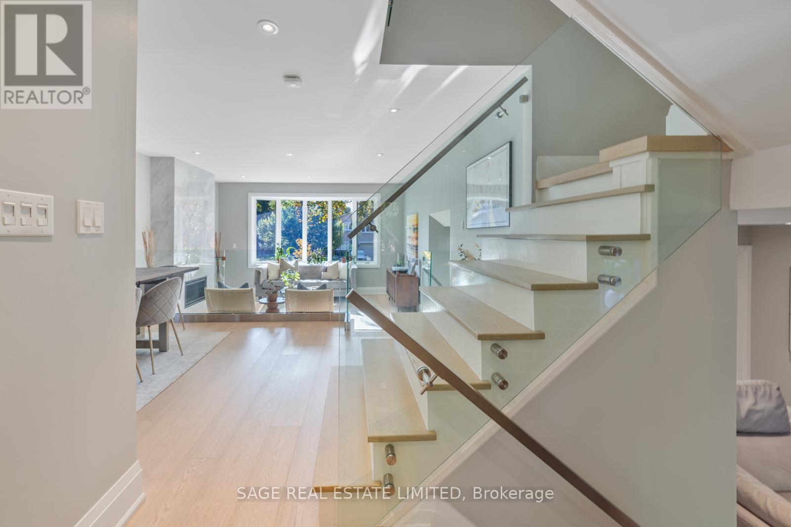 10 Lionel Heights Crescent, Toronto (Parkwoods-Donalda), Ontario  M3A 1L9 - Photo 15 - C12451172