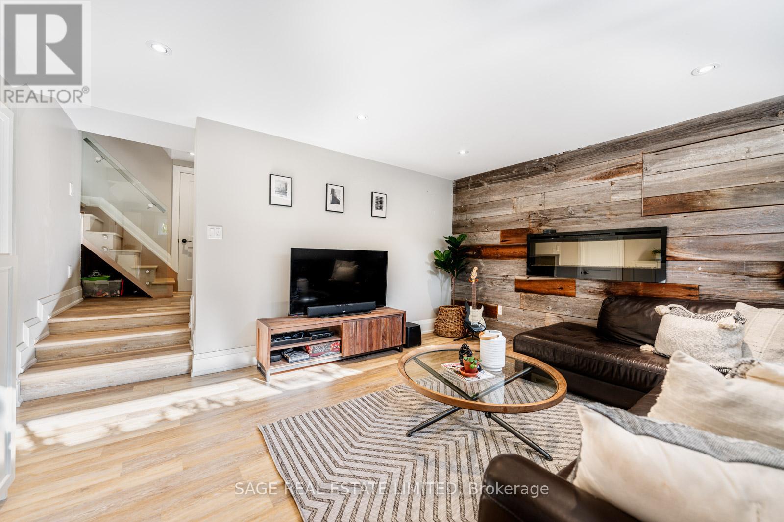 10 Lionel Heights Crescent, Toronto (Parkwoods-Donalda), Ontario  M3A 1L9 - Photo 26 - C12451172