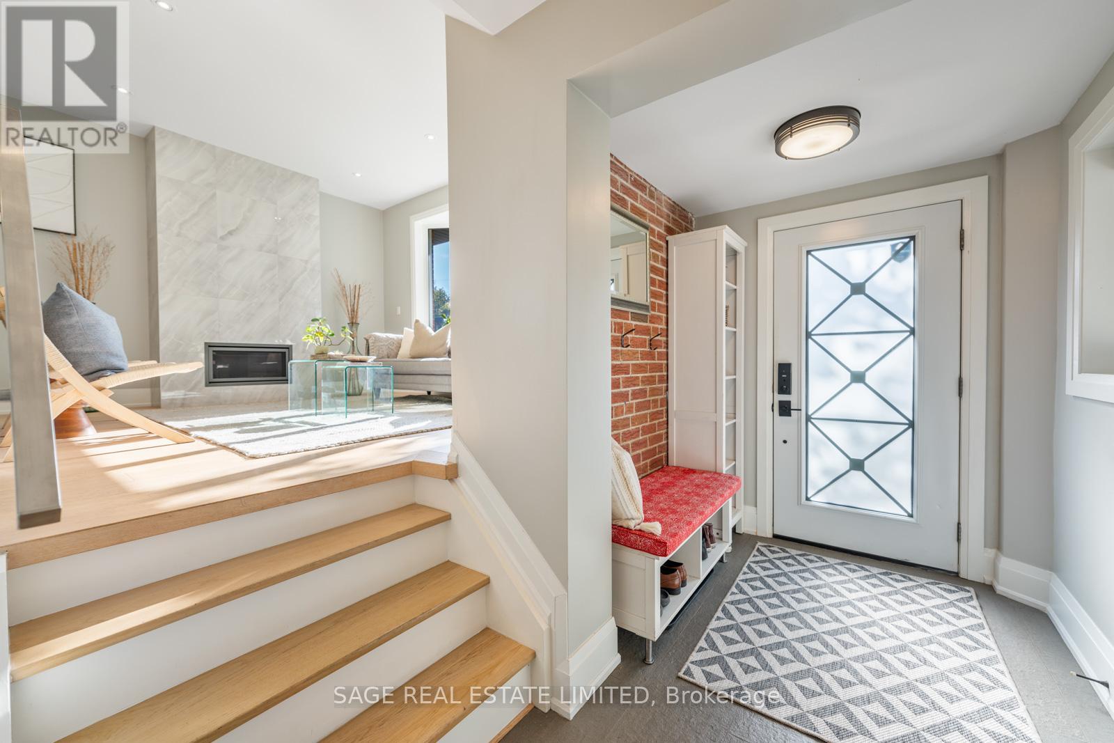 10 Lionel Heights Crescent, Toronto (Parkwoods-Donalda), Ontario  M3A 1L9 - Photo 3 - C12451172
