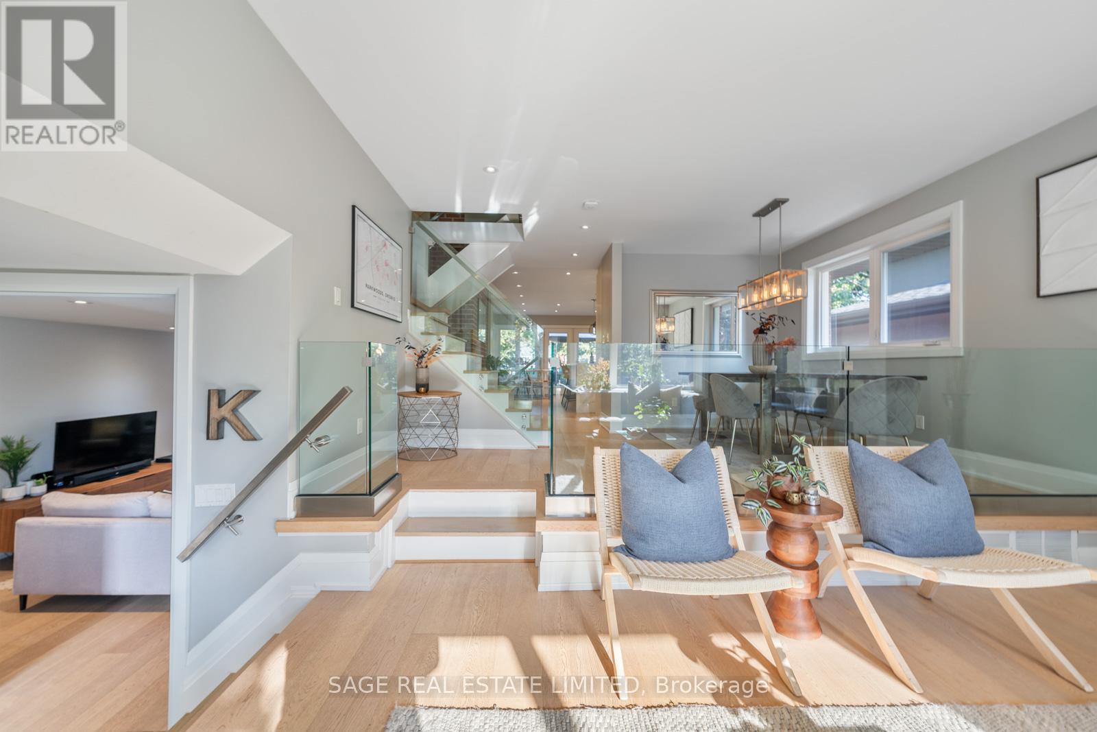 10 Lionel Heights Crescent, Toronto (Parkwoods-Donalda), Ontario  M3A 1L9 - Photo 6 - C12451172