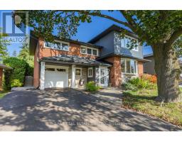 10 LIONEL HEIGHTS CRESCENT, Toronto, Ontario
