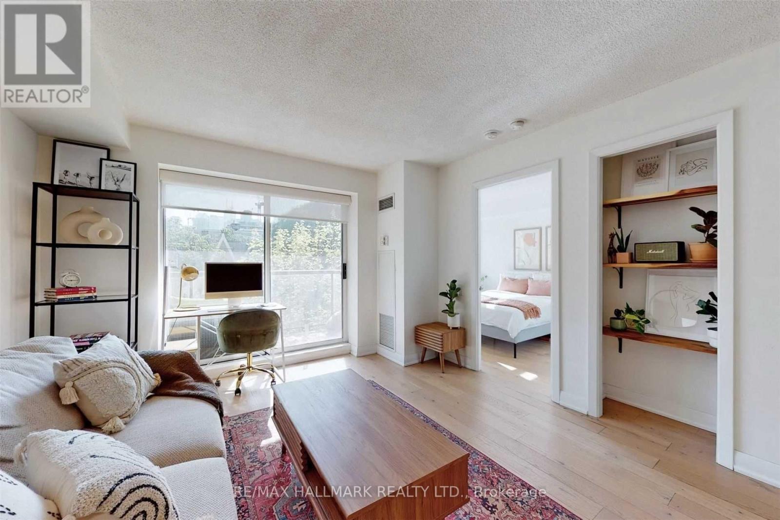 408 - 140 BATHURST STREET, Toronto, Ontario