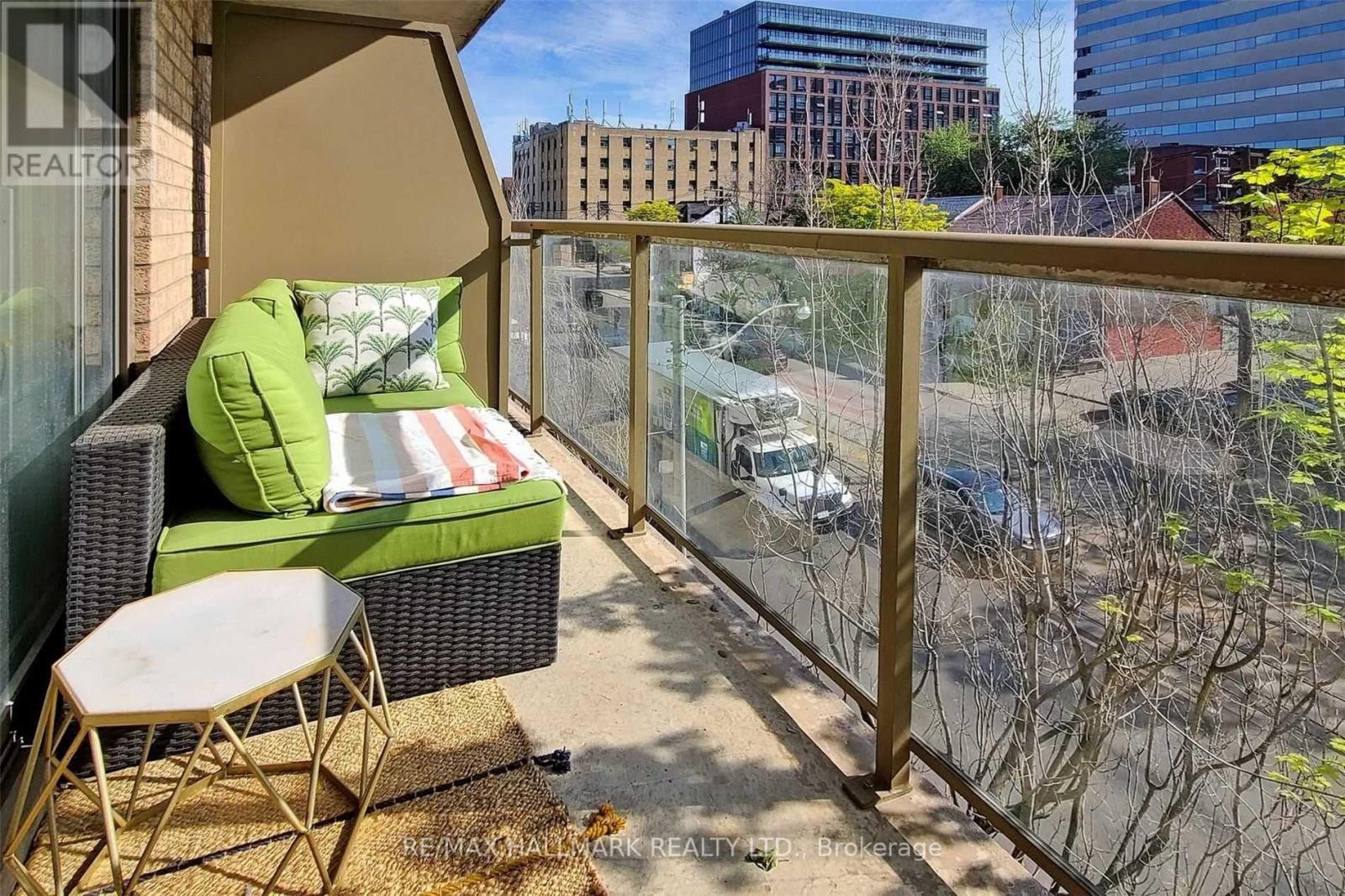 408 - 140 Bathurst Street, Toronto, Ontario  M5V 3N8 - Photo 11 - C12451196