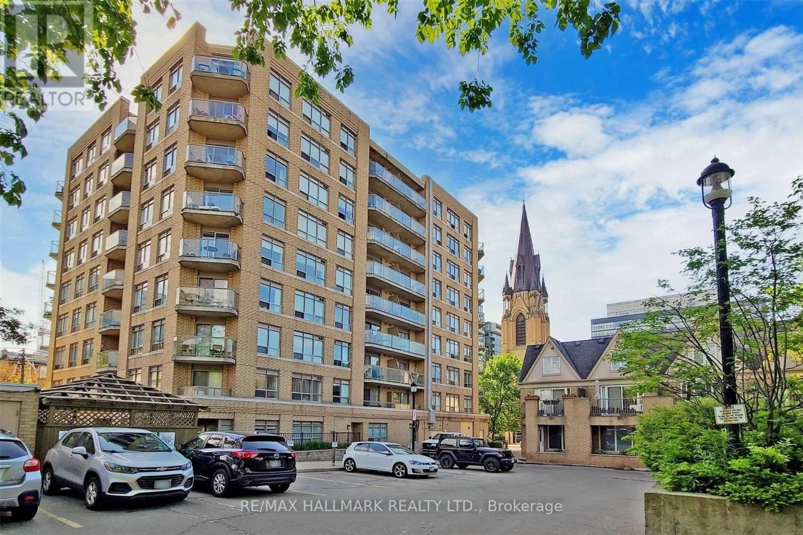 408 - 140 Bathurst Street, Toronto, Ontario  M5V 3N8 - Photo 16 - C12451196
