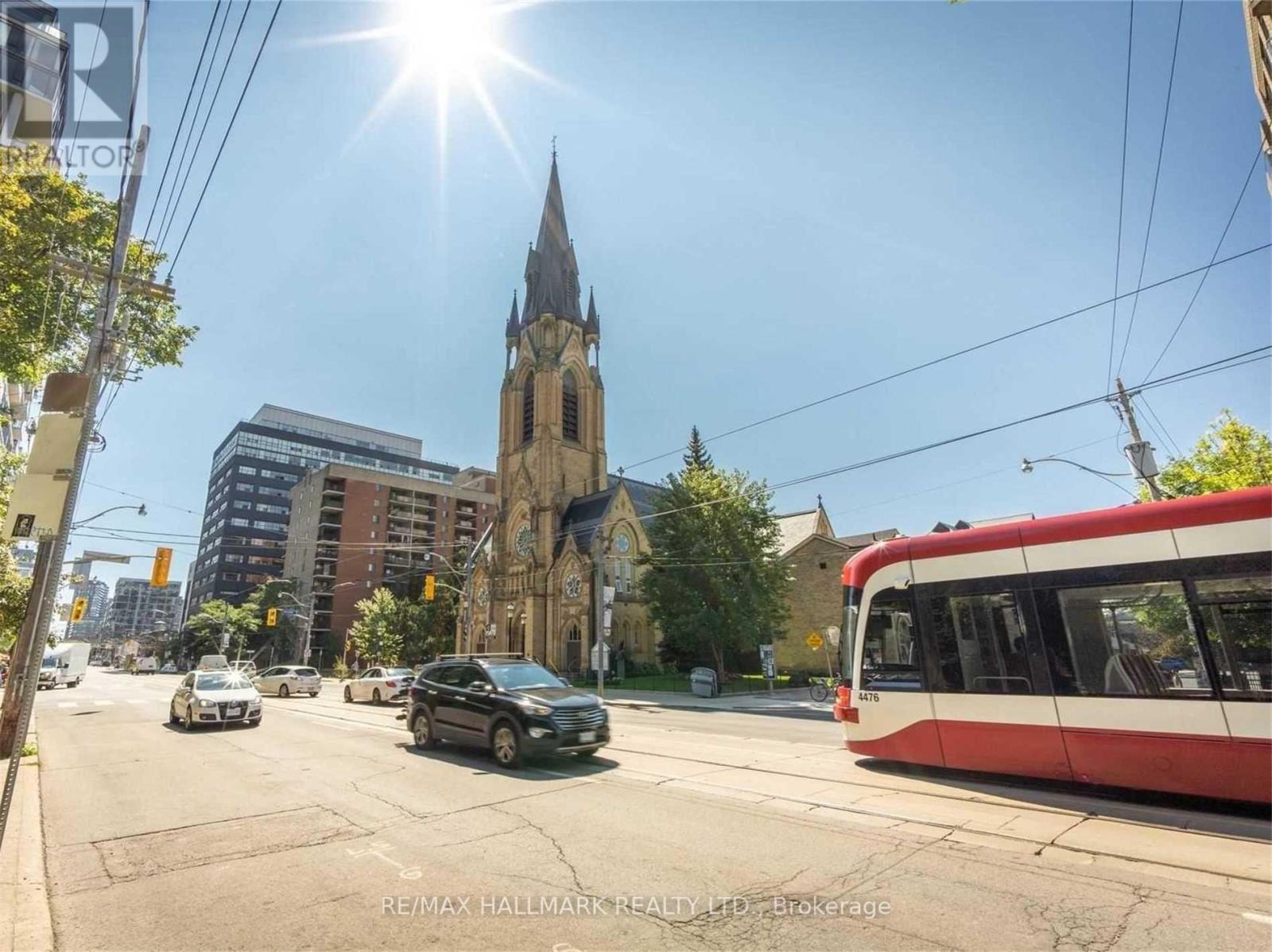 408 - 140 Bathurst Street, Toronto, Ontario  M5V 3N8 - Photo 17 - C12451196
