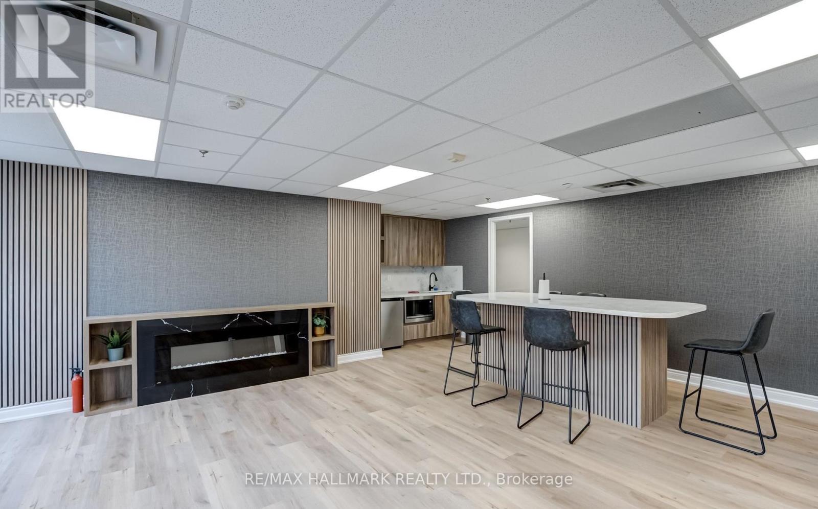 408 - 140 Bathurst Street, Toronto, Ontario  M5V 3N8 - Photo 18 - C12451196