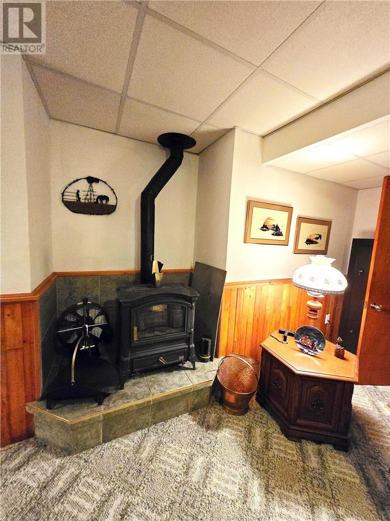 77 Robinson Street W, Little Current, Ontario  P0P 1K0 - Photo 12 - 2125123