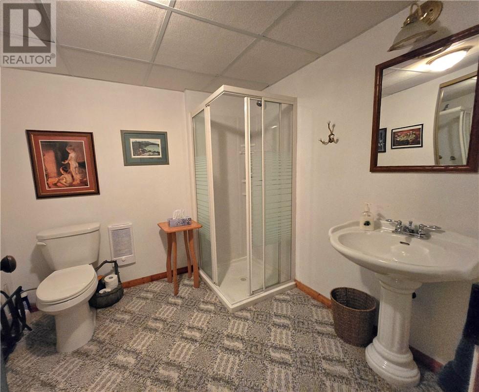 77 Robinson Street W, Little Current, Ontario  P0P 1K0 - Photo 16 - 2125123