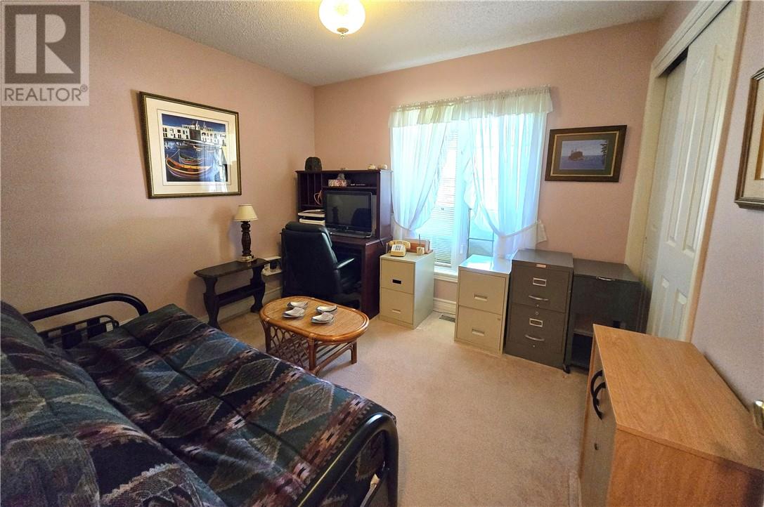77 Robinson Street W, Little Current, Ontario  P0P 1K0 - Photo 18 - 2125123