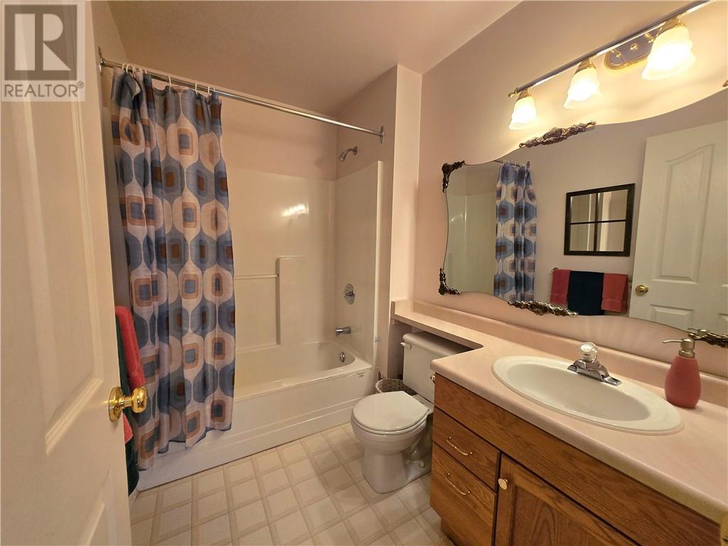 77 Robinson Street W, Little Current, Ontario  P0P 1K0 - Photo 19 - 2125123