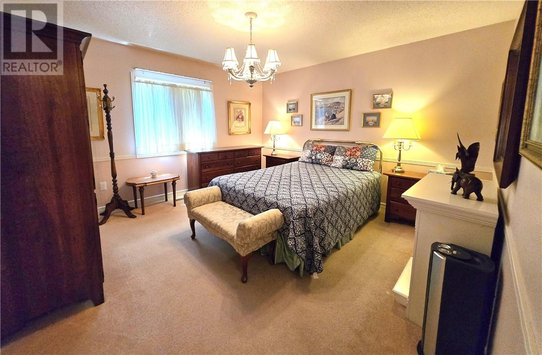 77 Robinson Street W, Little Current, Ontario  P0P 1K0 - Photo 20 - 2125123