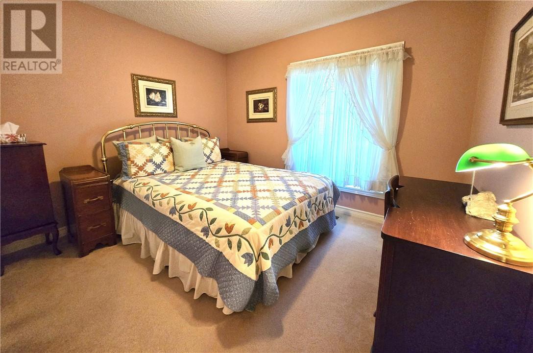 77 Robinson Street W, Little Current, Ontario  P0P 1K0 - Photo 21 - 2125123