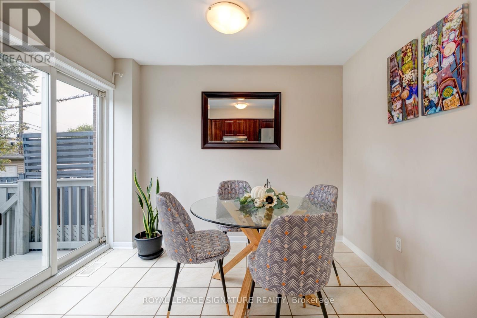 21 Trent Avenue, Toronto, Ontario  M4C 5C6 - Photo 15 - E12451187