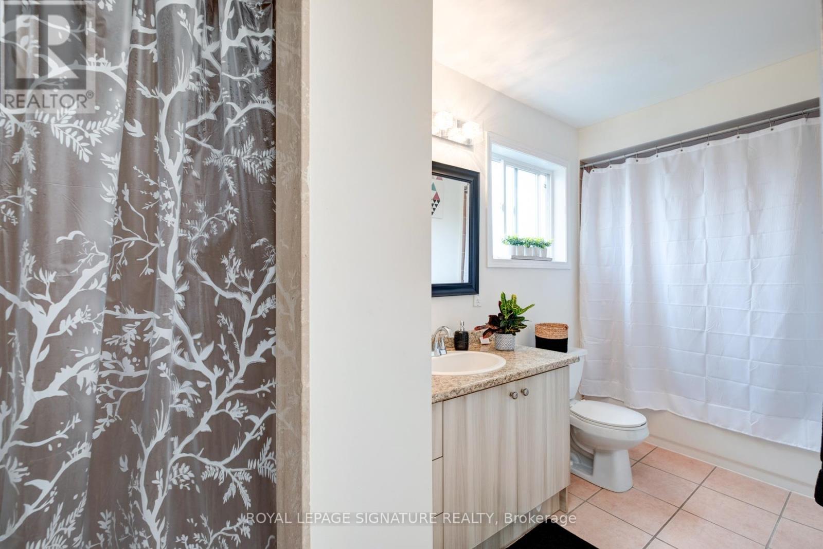 21 Trent Avenue, Toronto, Ontario  M4C 5C6 - Photo 25 - E12451187