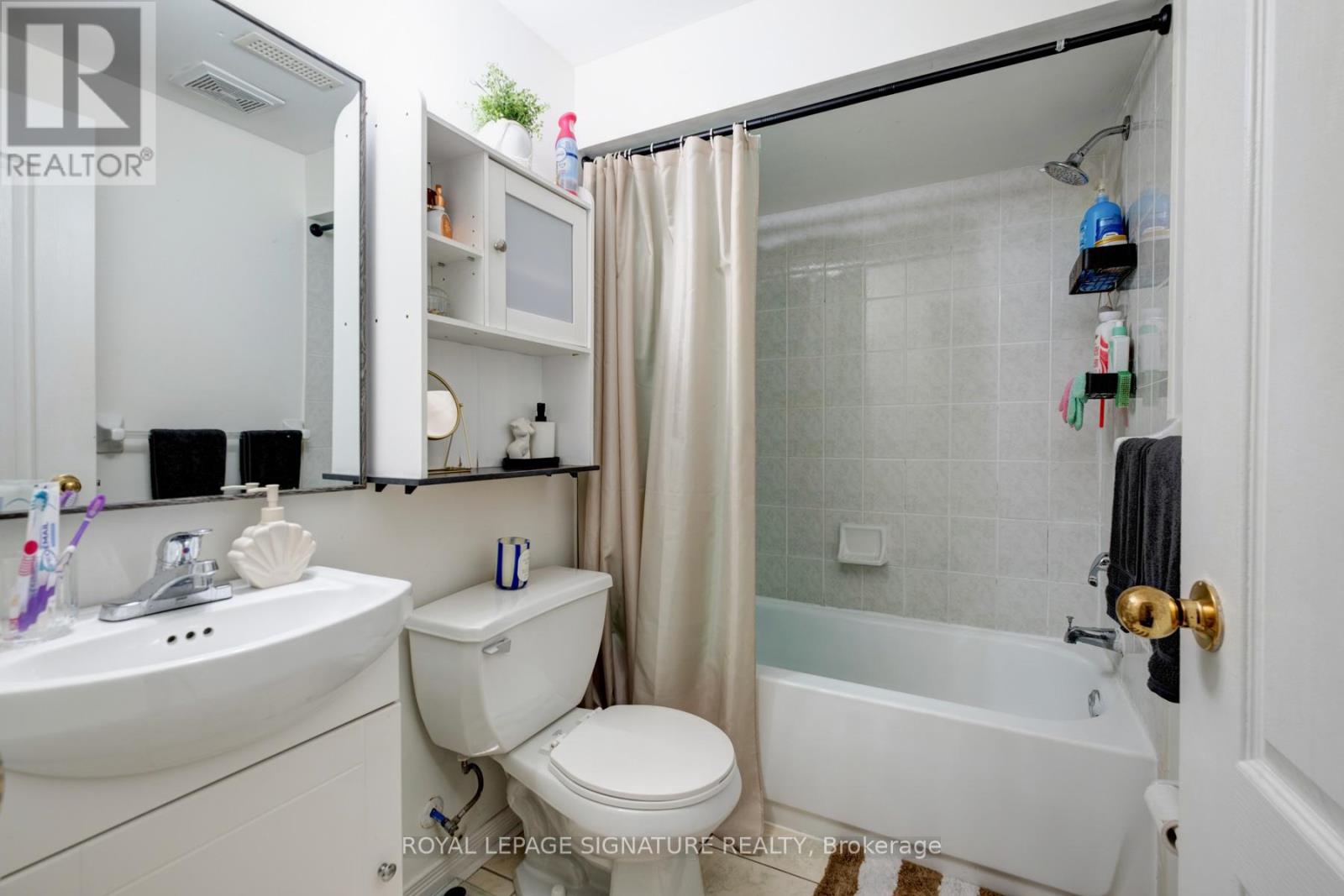 21 Trent Avenue, Toronto, Ontario  M4C 5C6 - Photo 33 - E12451187