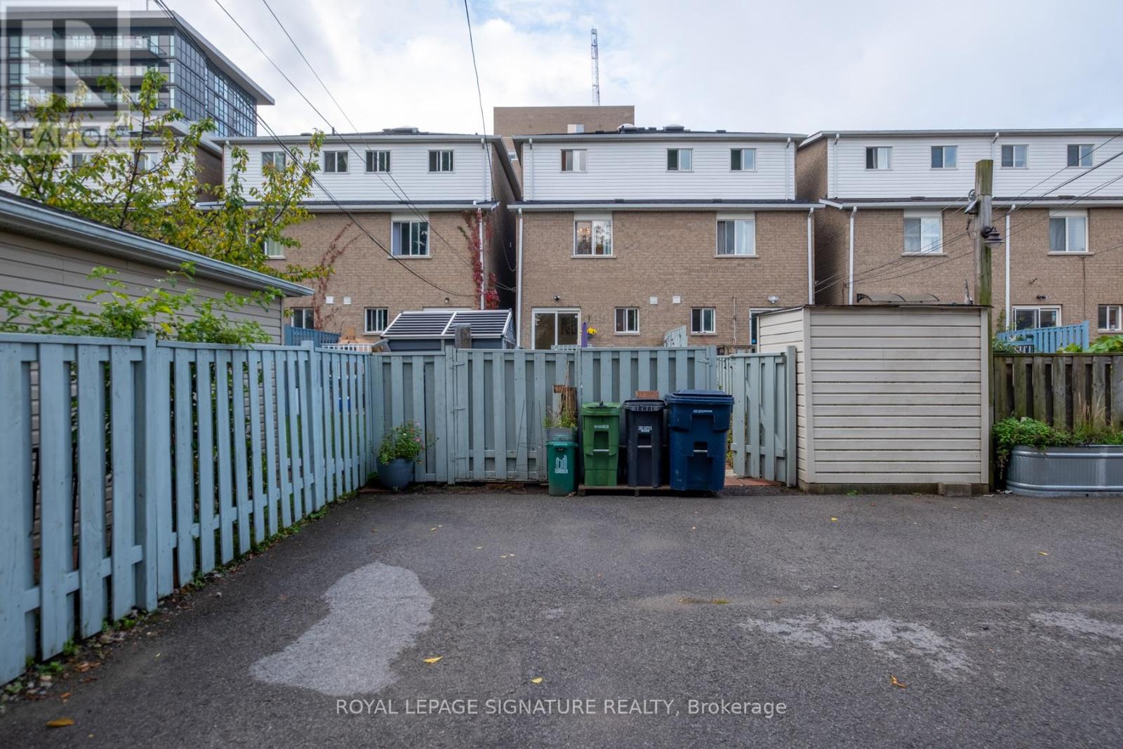 21 Trent Avenue, Toronto, Ontario  M4C 5C6 - Photo 39 - E12451187