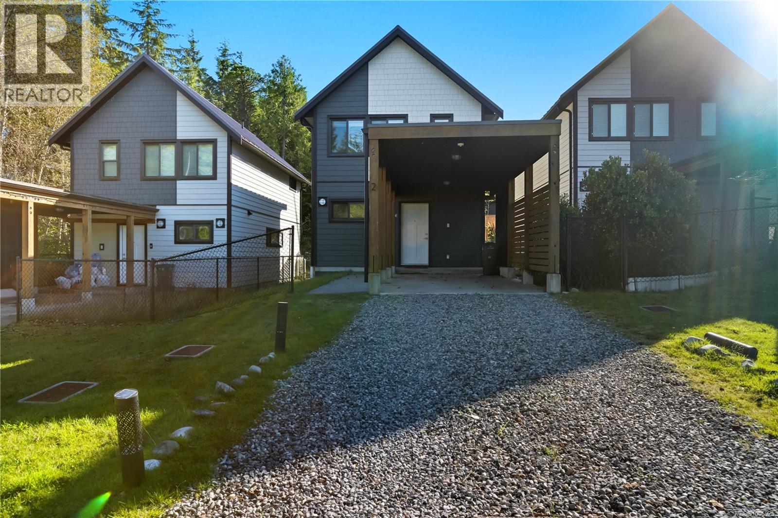 2 1782 St. Jacques Blvd, Ucluelet, British Columbia  V0R 3A0 - Photo 2 - 1006925