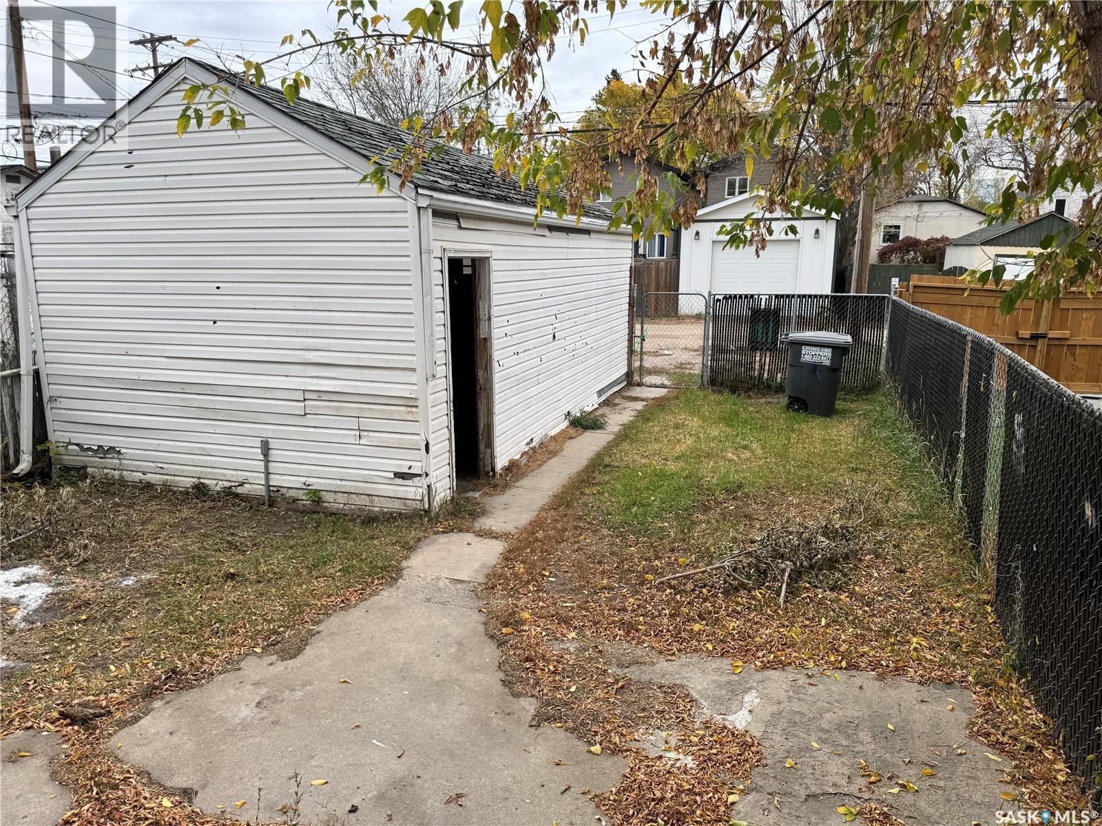 318 H Avenue S, Saskatoon, Saskatchewan  S7M 1W3 - Photo 28 - SK020374
