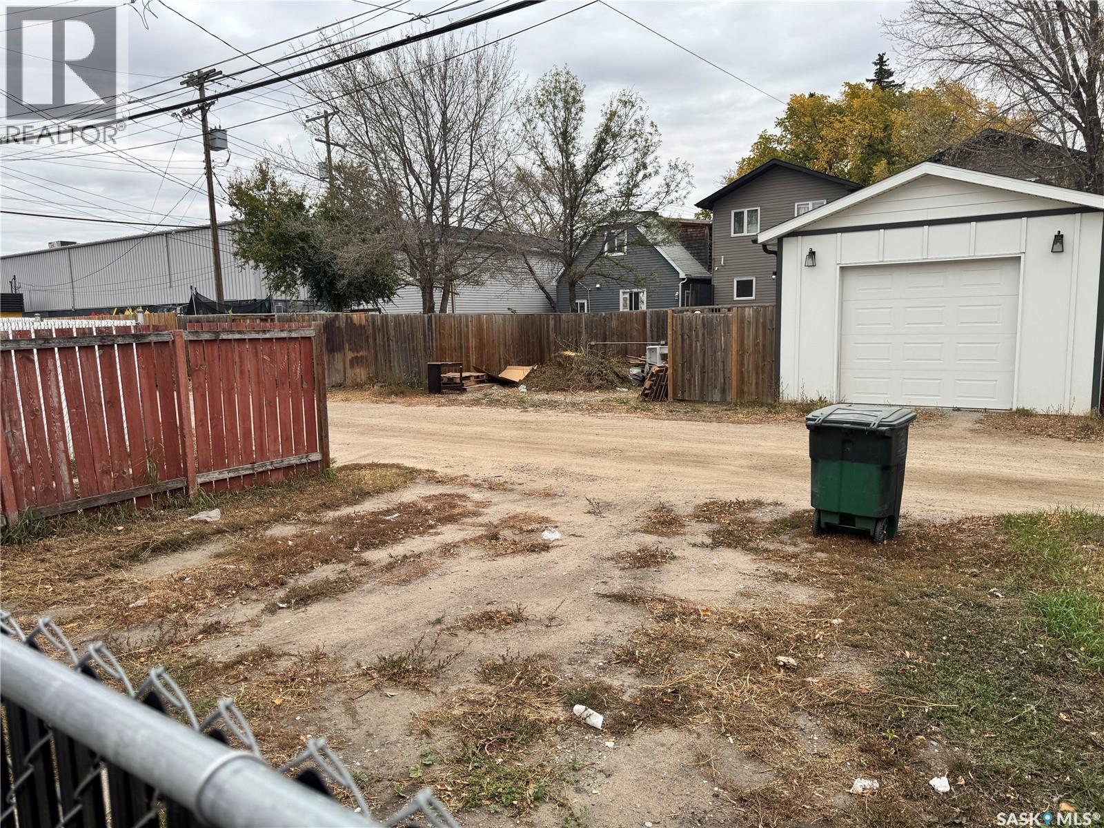 318 H Avenue S, Saskatoon, Saskatchewan  S7M 1W3 - Photo 31 - SK020374
