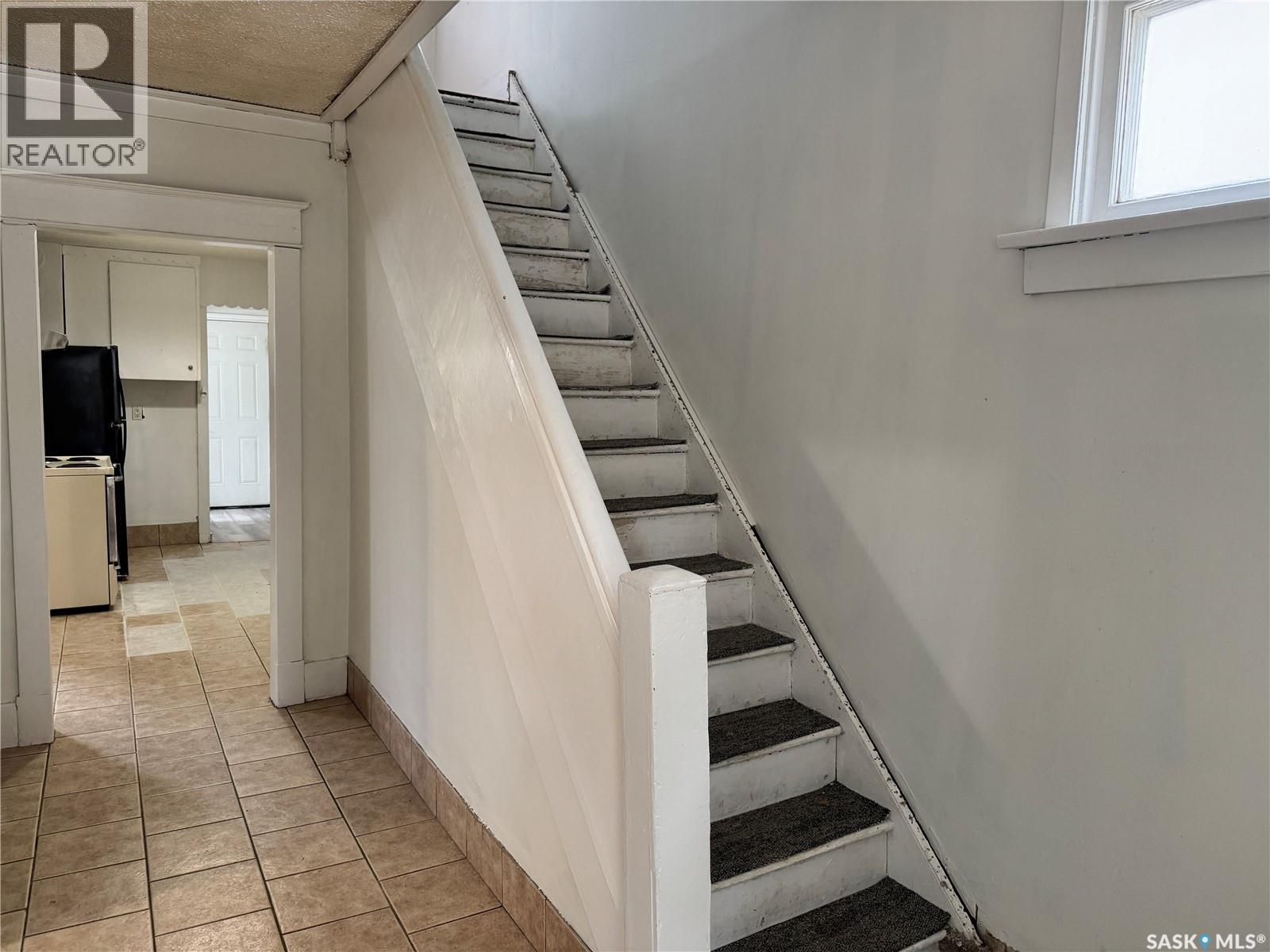 318 H Avenue S, Saskatoon, Saskatchewan  S7M 1W3 - Photo 6 - SK020374