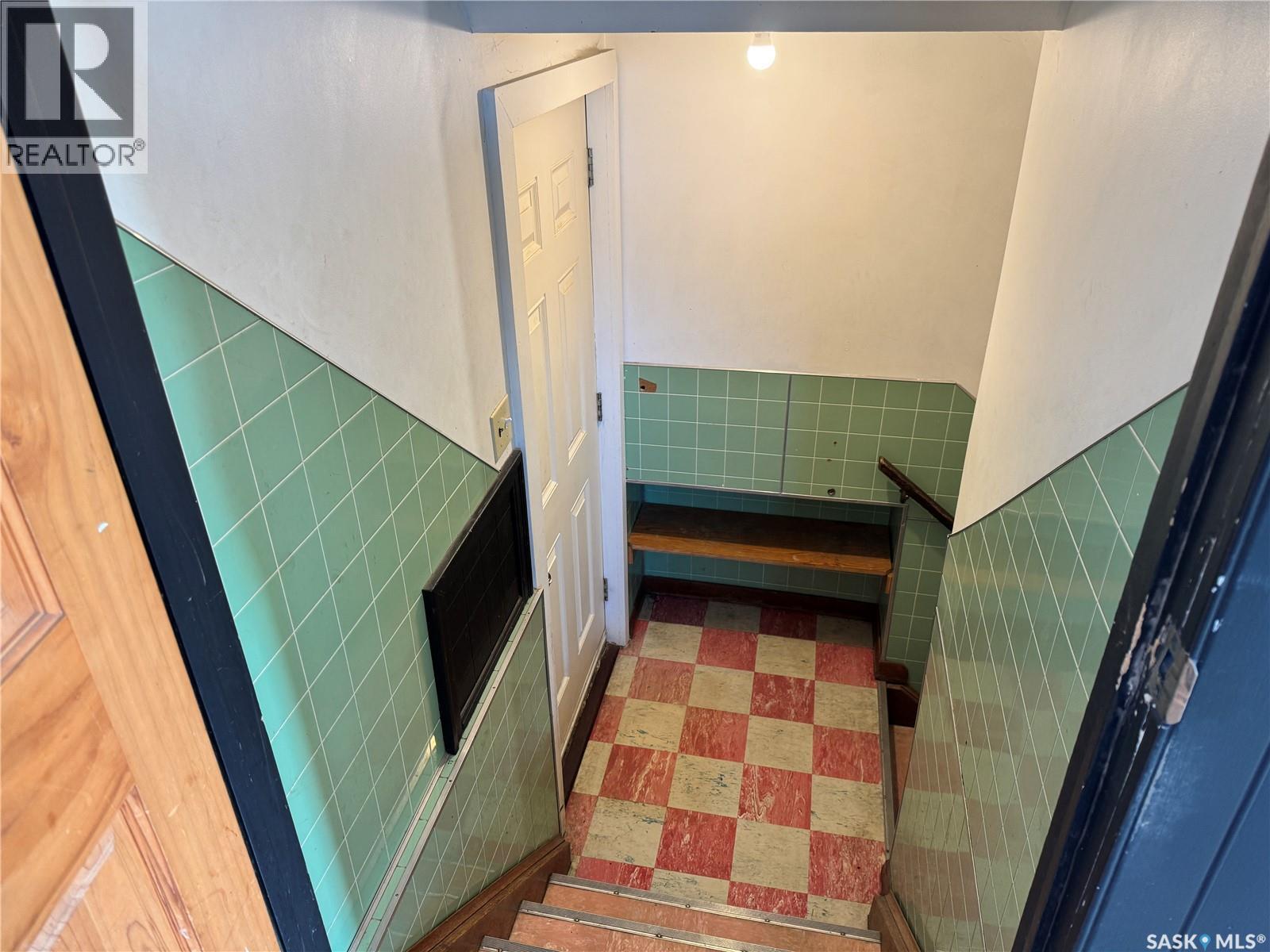 325 V Avenue S, Saskatoon, Saskatchewan  S7M 3E4 - Photo 16 - SK020371