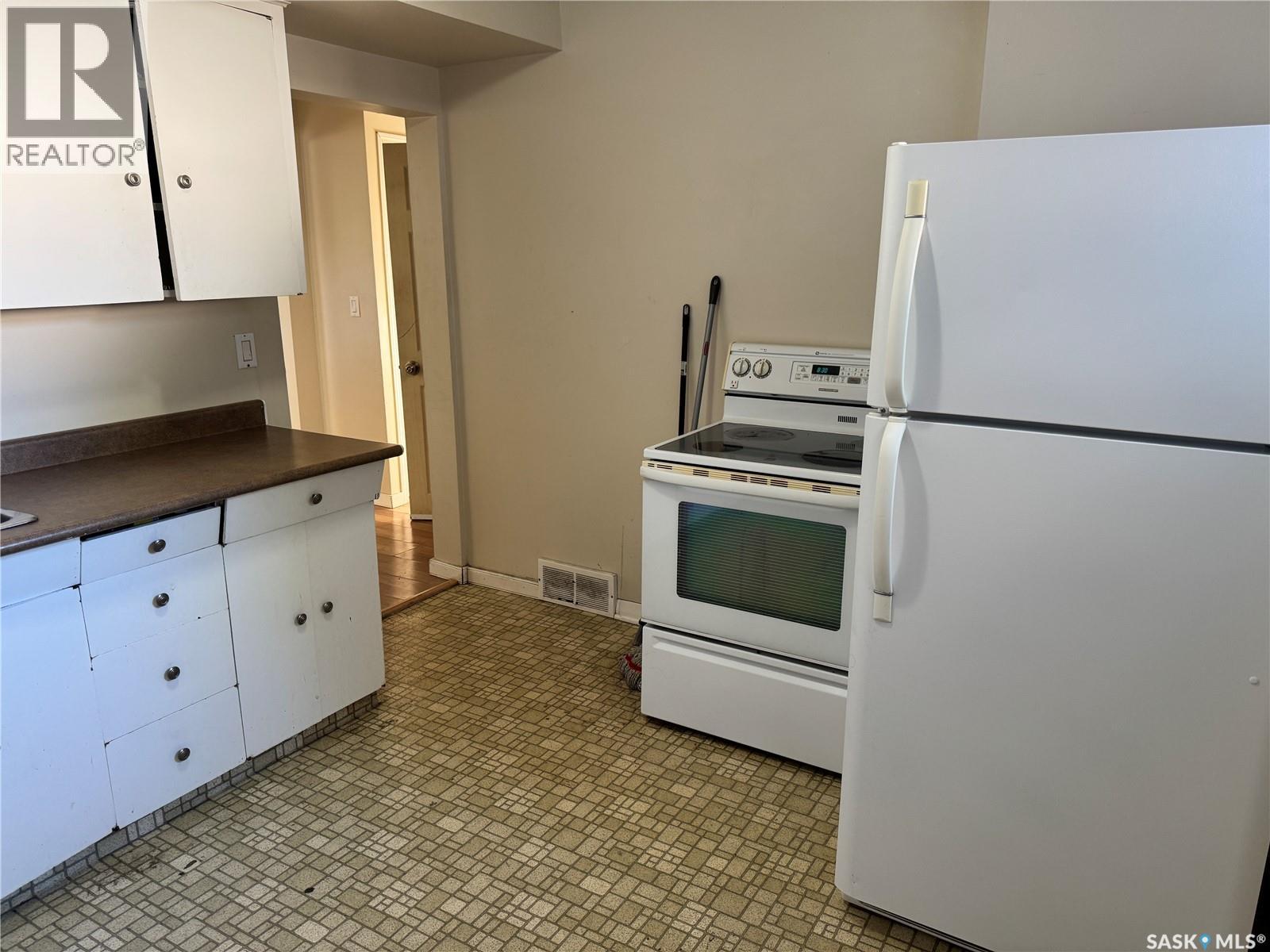 325 V Avenue S, Saskatoon, Saskatchewan  S7M 3E4 - Photo 18 - SK020371
