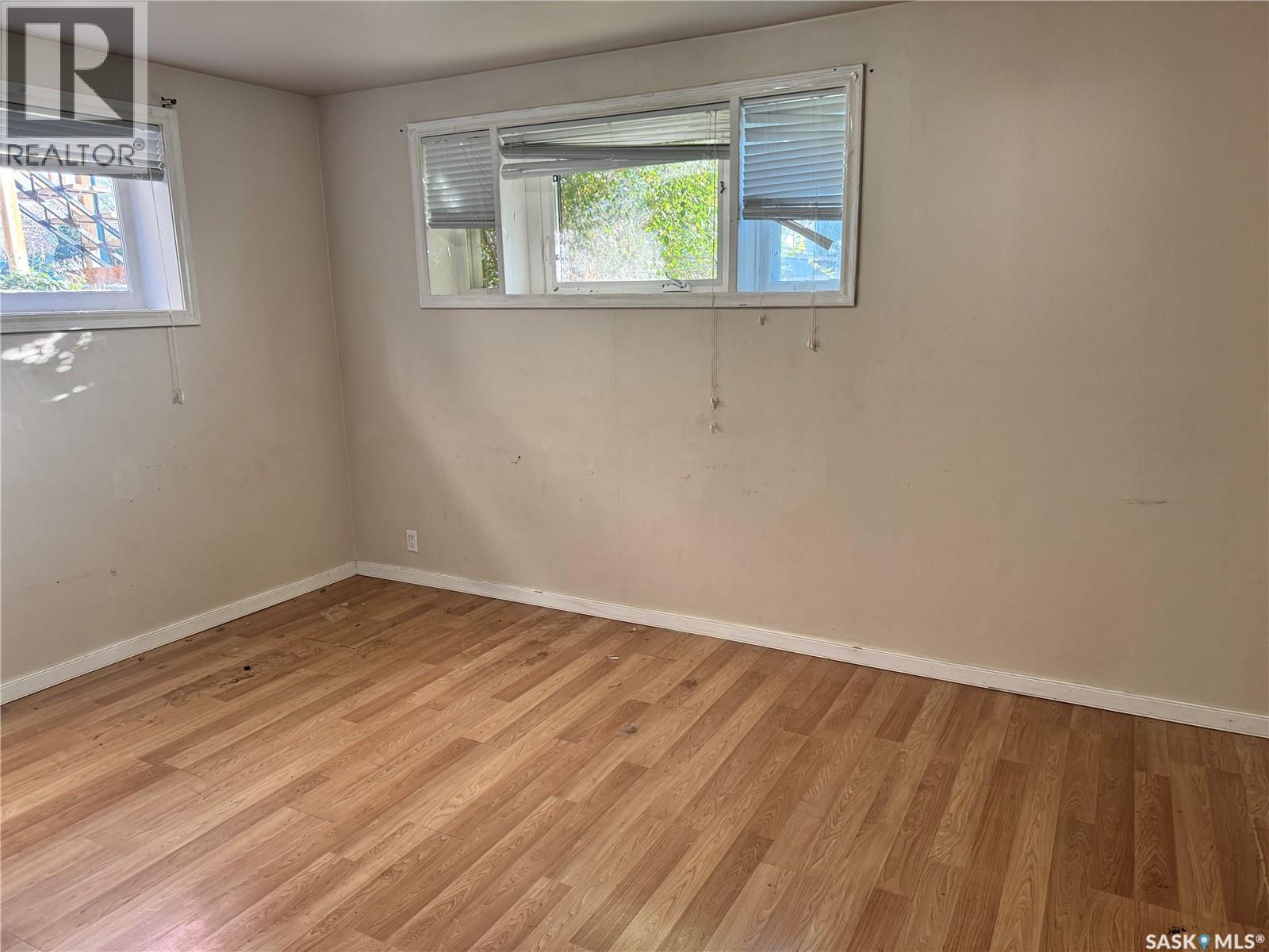 325 V Avenue S, Saskatoon, Saskatchewan  S7M 3E4 - Photo 19 - SK020371