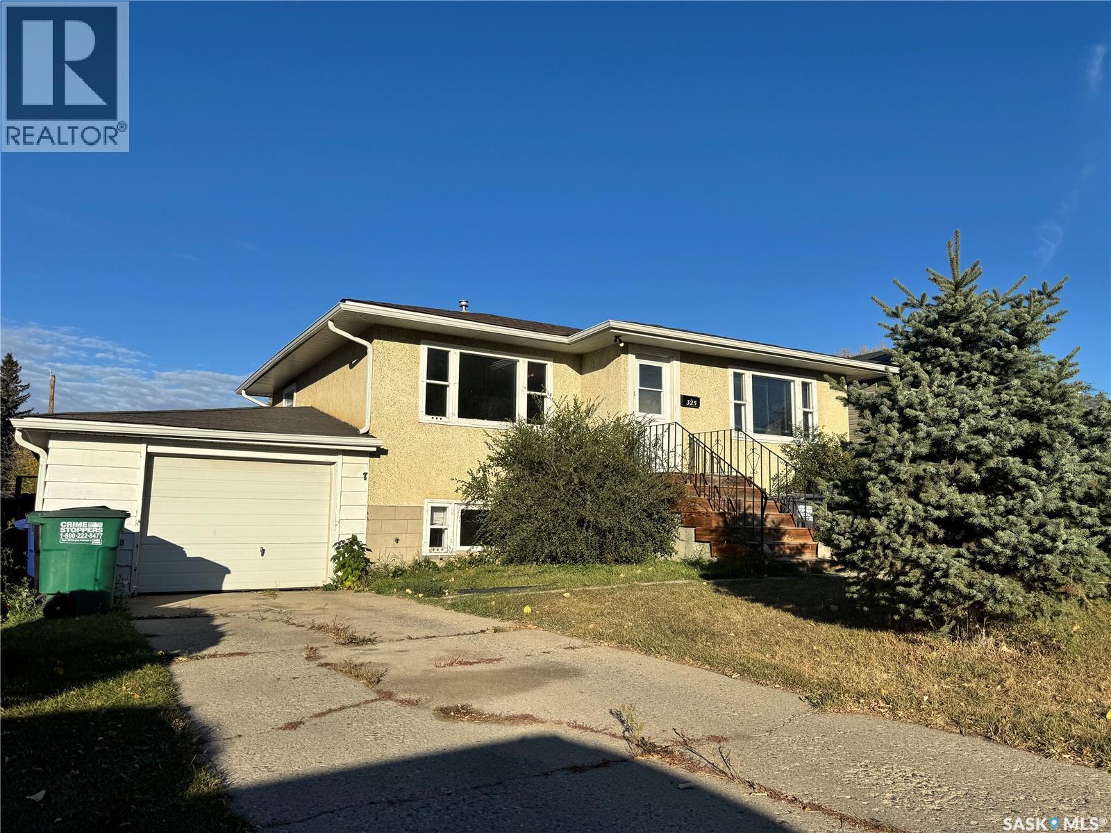 325 V Avenue S, Saskatoon, Saskatchewan  S7M 3E4 - Photo 2 - SK020371