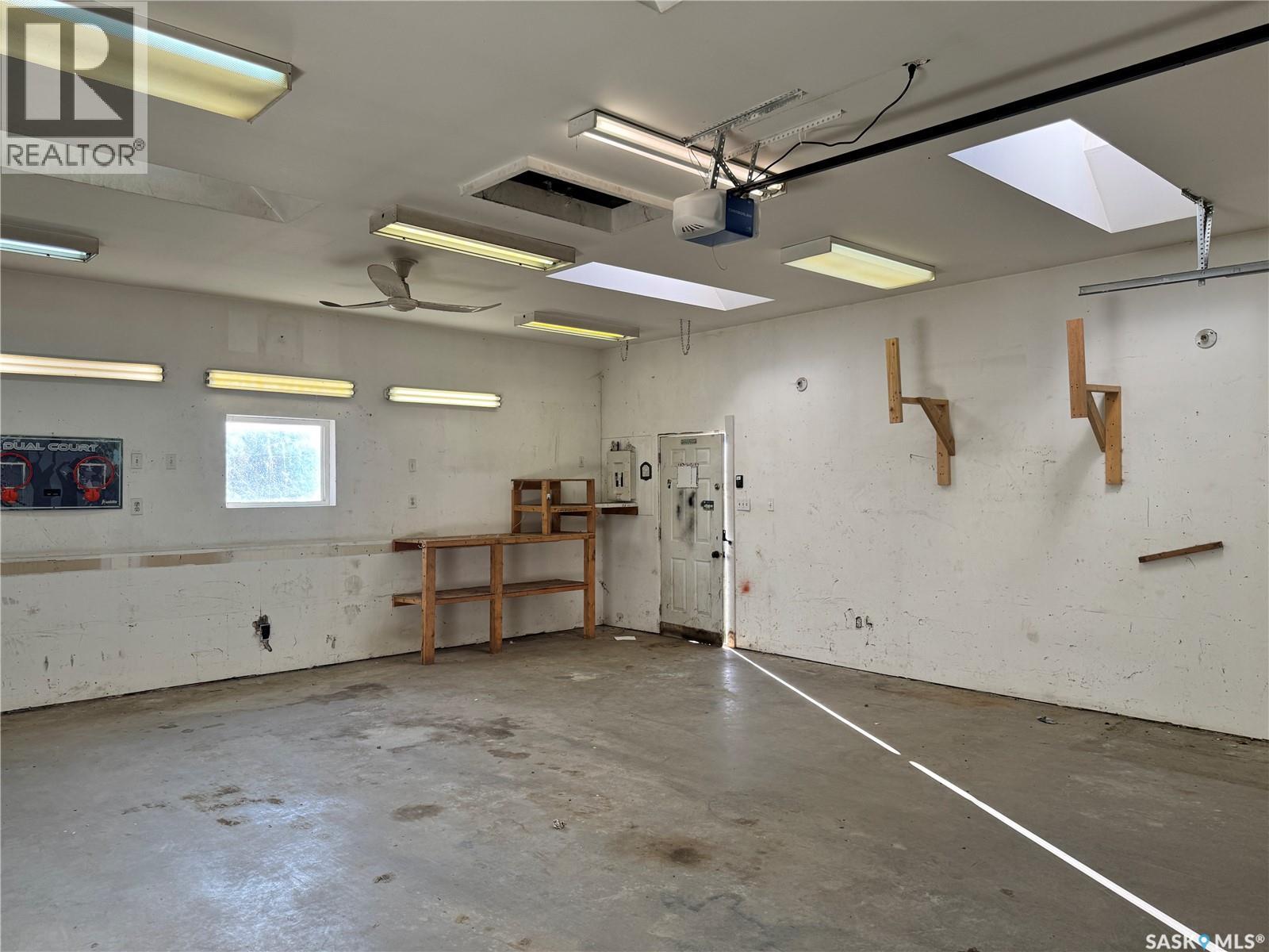 325 V Avenue S, Saskatoon, Saskatchewan  S7M 3E4 - Photo 32 - SK020371