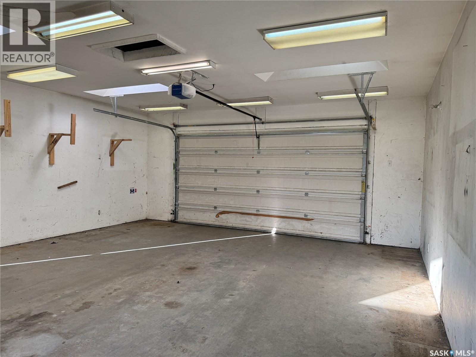 325 V Avenue S, Saskatoon, Saskatchewan  S7M 3E4 - Photo 33 - SK020371