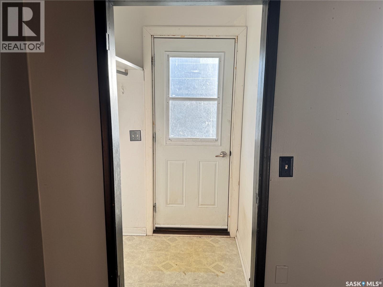 325 V Avenue S, Saskatoon, Saskatchewan  S7M 3E4 - Photo 4 - SK020371
