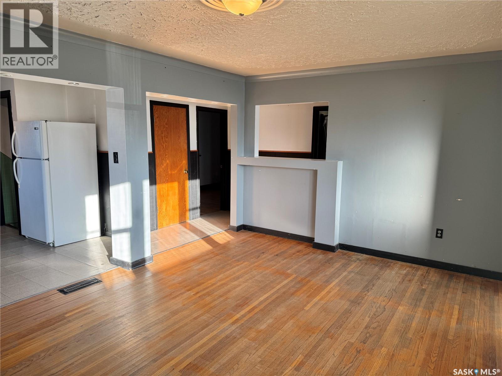 325 V Avenue S, Saskatoon, Saskatchewan  S7M 3E4 - Photo 7 - SK020371