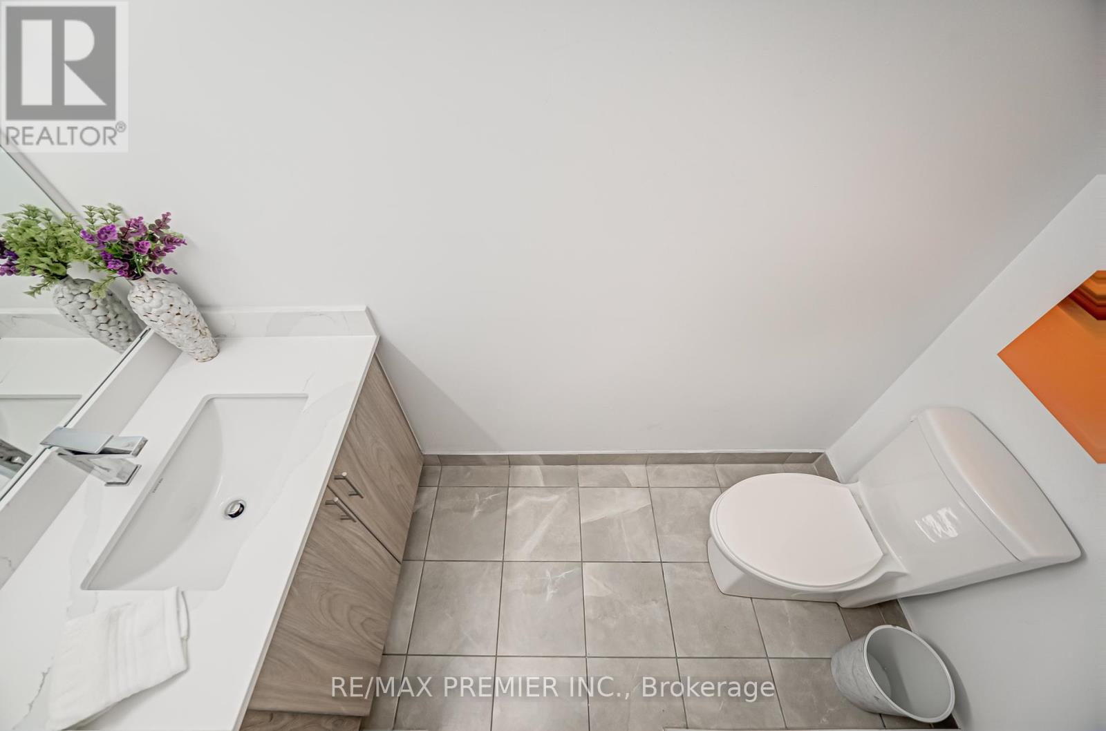 8 - 1479 O'connor Drive, Toronto, Ontario  M4B 0A7 - Photo 29 - E12414424
