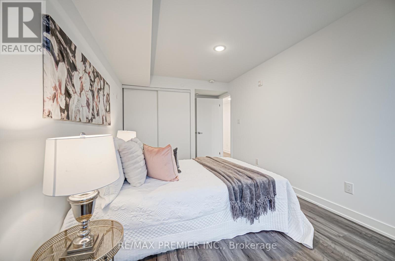 8 - 1479 O'connor Drive, Toronto, Ontario  M4B 0A7 - Photo 38 - E12414424