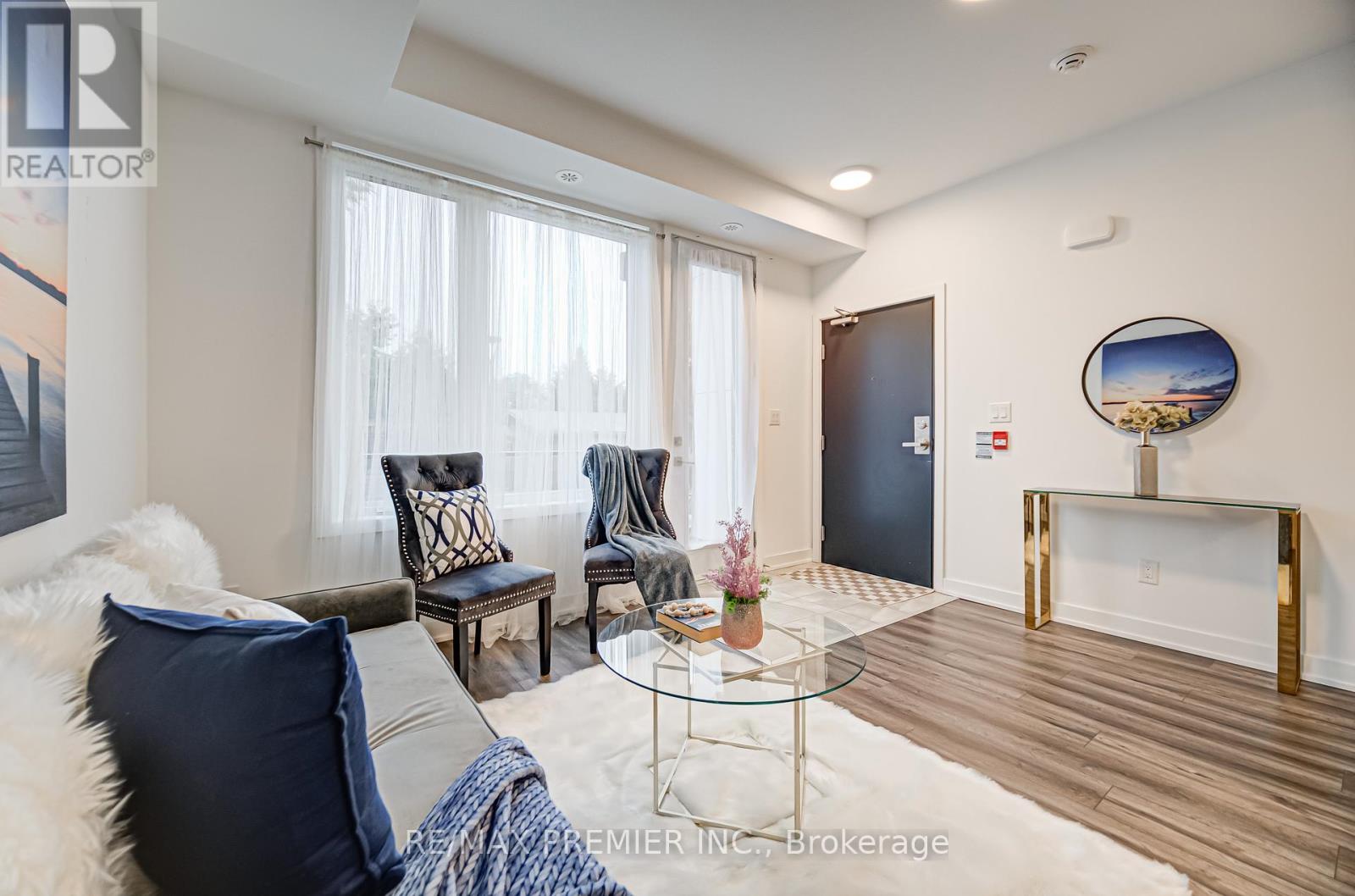 8 - 1479 O'connor Drive, Toronto, Ontario  M4B 0A7 - Photo 9 - E12414424