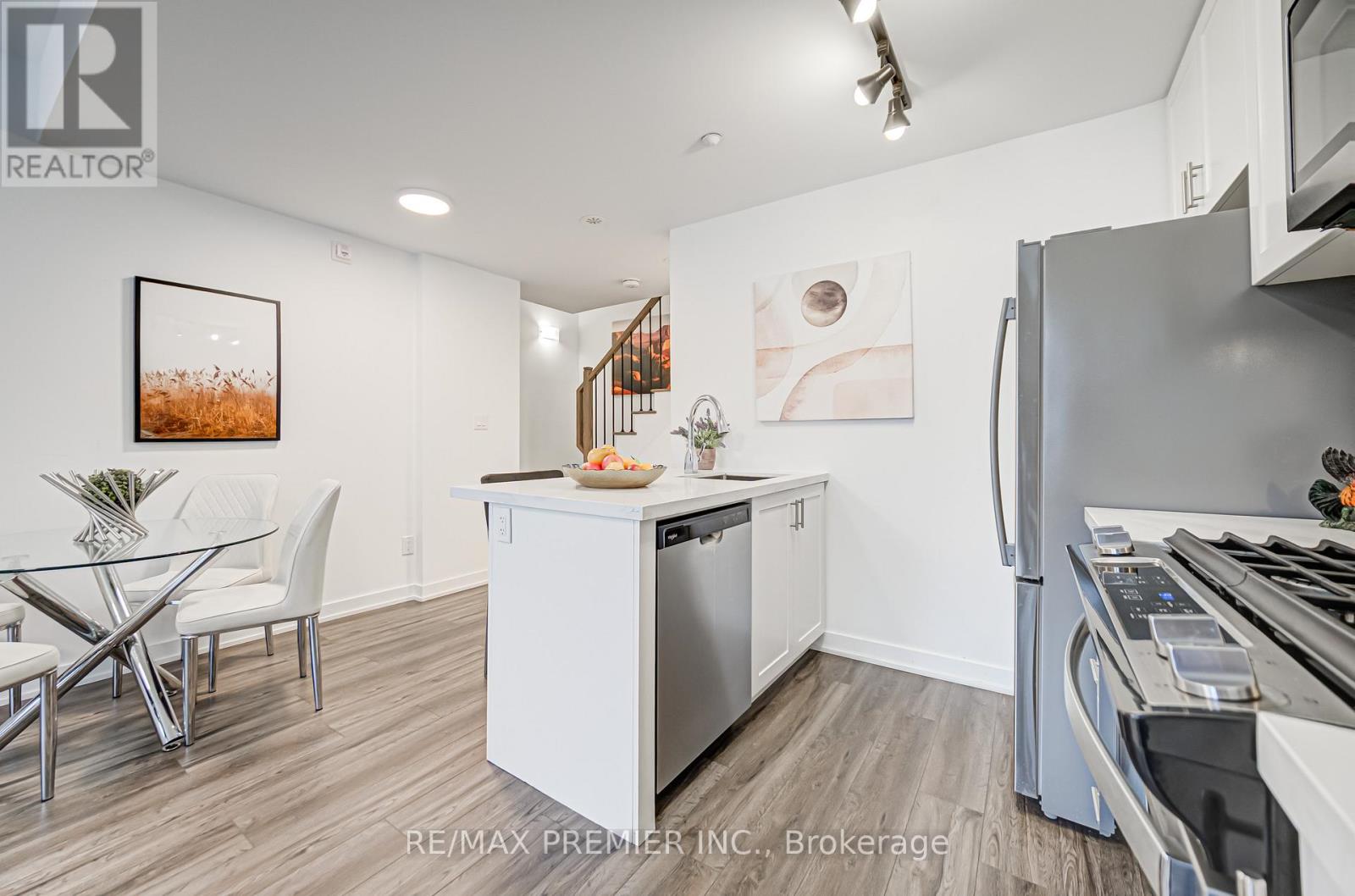 8 - 1479 O'connor Drive, Toronto, Ontario  M4B 0A7 - Photo 17 - E12414424
