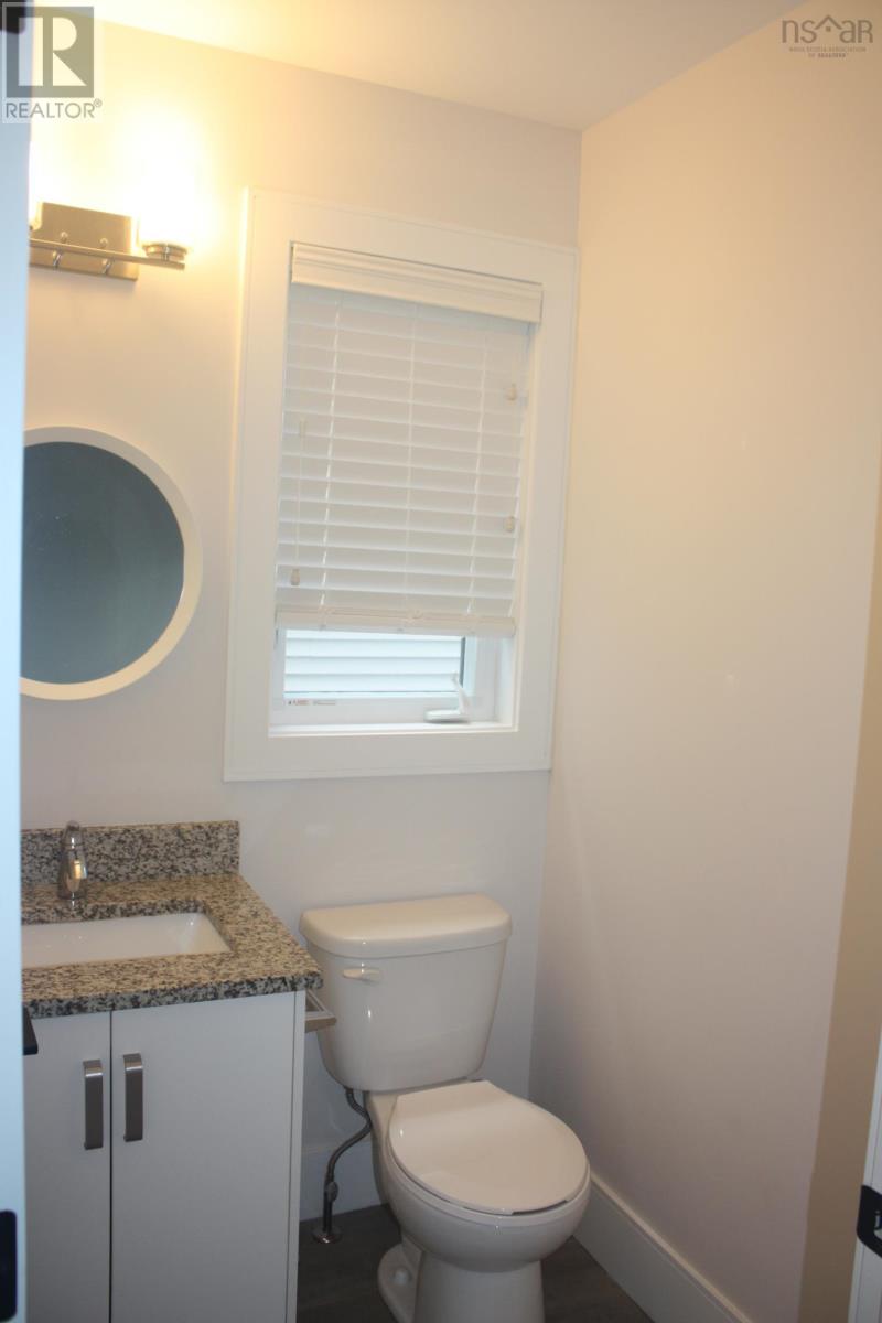 276 Fleetview Drive, Halifax, Nova Scotia  B3M 0L8 - Photo 18 - 202525253